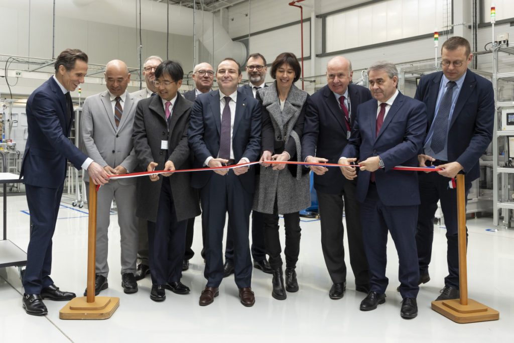 Inauguration officielle de la nouvelle ligne de montage des moteurs Yamaha PW Serie S2 en présence des élus de la région  